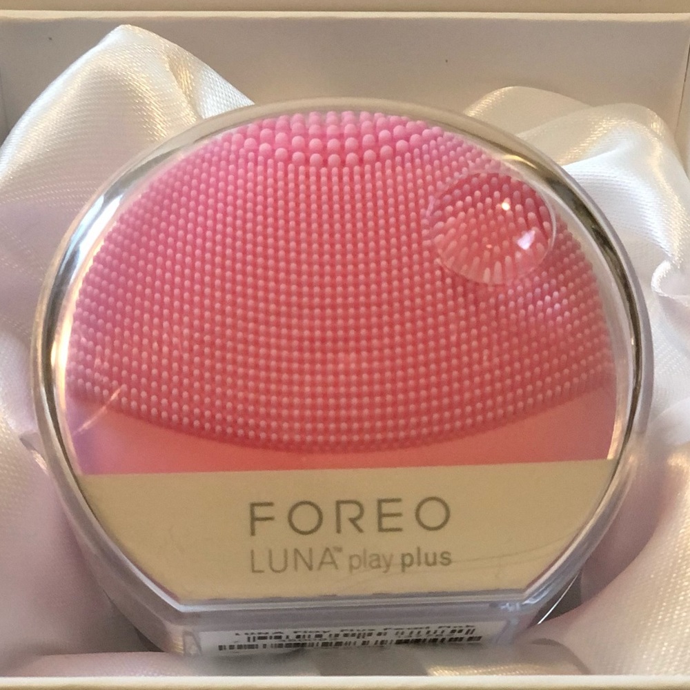 Foreo Play Plus T-Sonic Facial Cleansing Massager